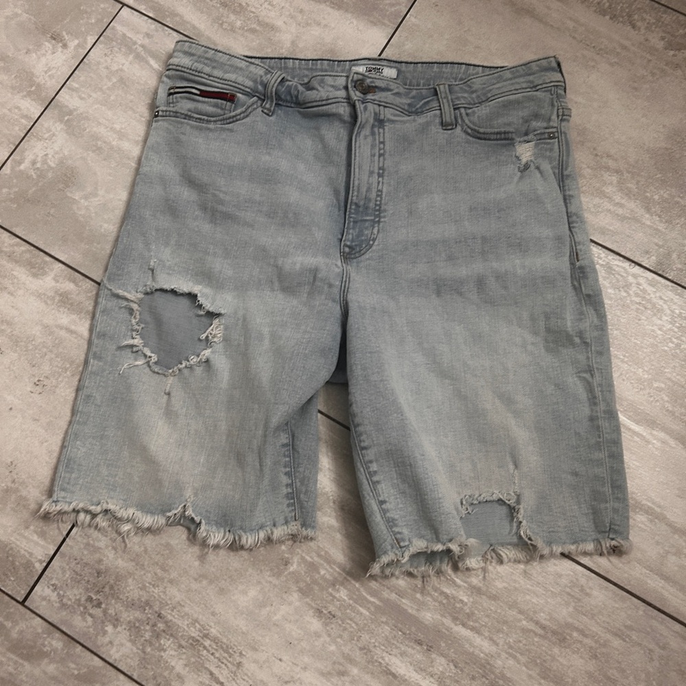 Tommy Hilfiger bermuda shorts waist 32